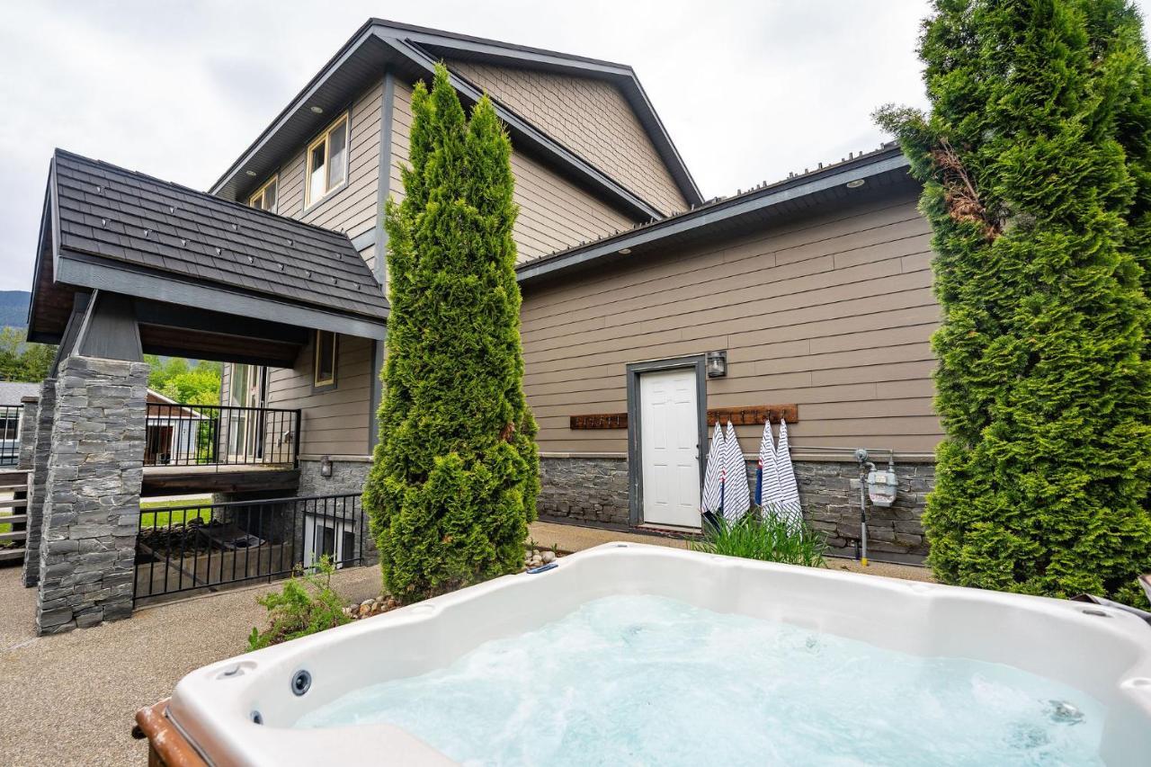 Aspen Lodge By Revelstoke Vacations Εξωτερικό φωτογραφία