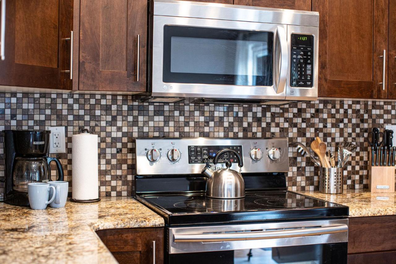 Aspen Lodge By Revelstoke Vacations Εξωτερικό φωτογραφία